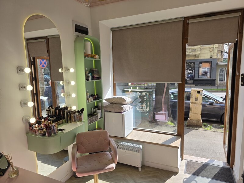 Dudesti, spatiu comercial la intrarea in mall Vitan, stradal, lux,