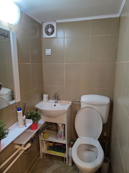 Dudesti, spatiu comercial la intrarea in mall Vitan, stradal, lux,