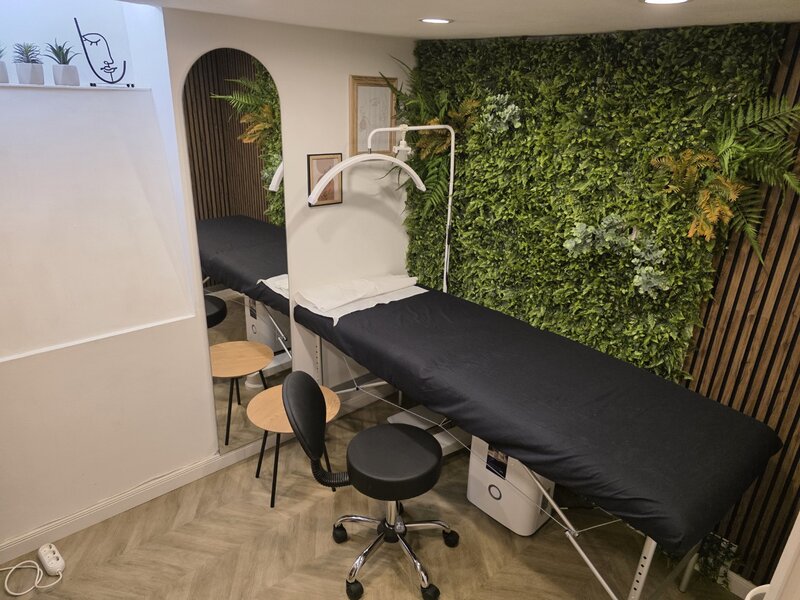 Dudesti, spatiu comercial la intrarea in mall Vitan, stradal, lux,